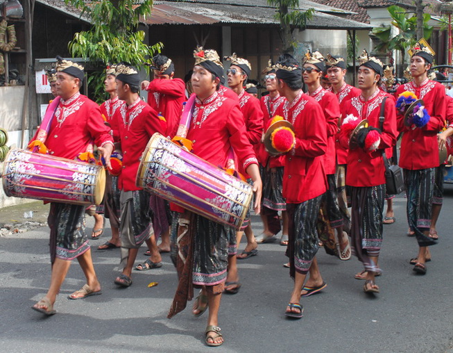 Bali temple ceremony